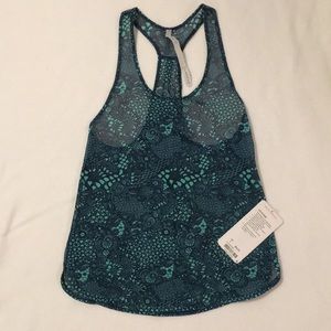 Lululemon 105 Singlet tank top NWT